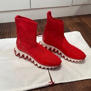 NIB Christian Louboutin sharky red and white sneakers 39.5